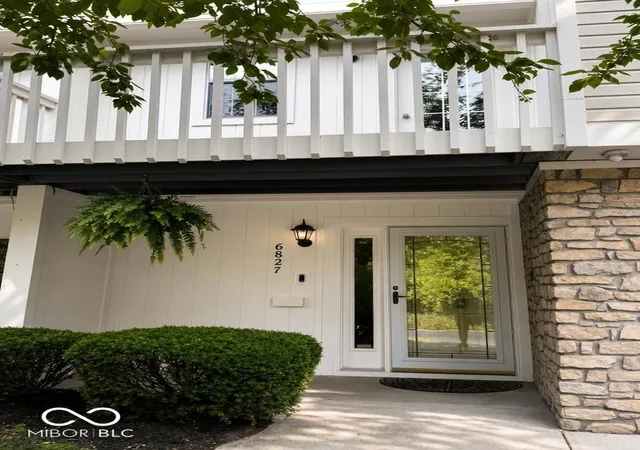 Photo 1 of Condo for sale at 6827 Shore Island Dr, Indianapolis, IN 46220 | MLS# 22122678 | Listing updated on 2026-08-27