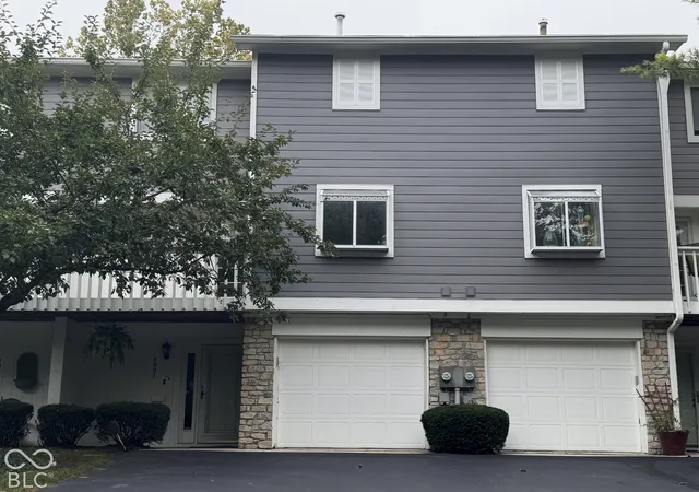 Photo 1 of Condo for sale at 6827 Shore Island Dr, Indianapolis, IN 46220 | MLS# 22122678 | Listing updated on 2026-09-25