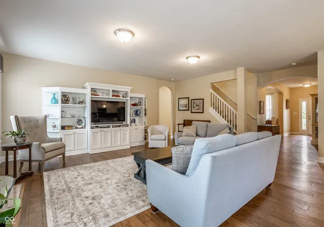Photo 3 of Single family home for sale at 7658 Winding Lake Dr S, Noblesville, IN 46062 | MLS# 22122708 | Listing updated on 2026-10-01