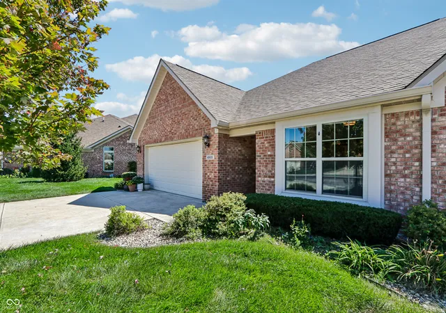 Photo 3 of Condo for sale at 4935 W Harrisburg Ct, New Palestine, IN 46163 | MLS# 22122714 | Listing updated on 2026-10-26
