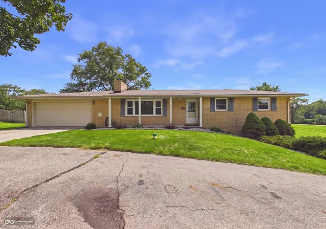 Photo 2 of Single family home for sale at 171 E 600 N, Alexandria, IN 46001 | MLS# 22122715 | Listing updated on 2026-08-28