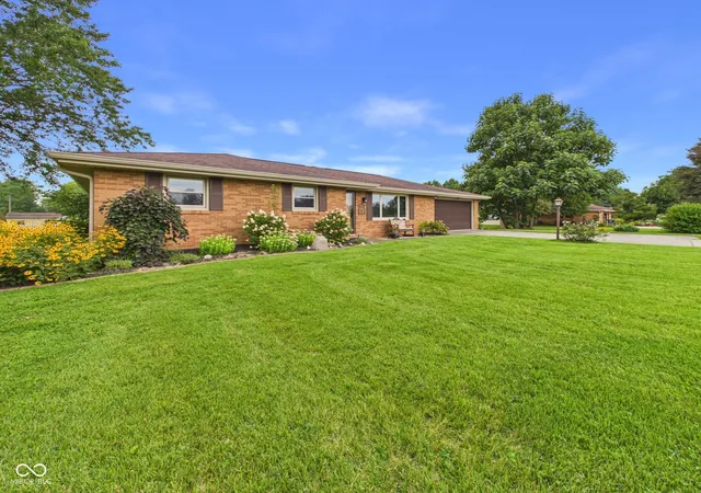 Photo 2 of Single family home for sale at 1311 N 400 E, Anderson, IN 46012 | MLS# 22122723 | Listing updated on 2026-10-06