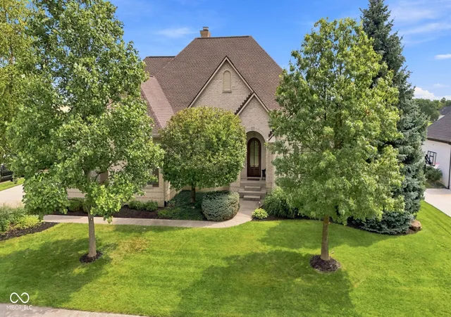 Photo 3 of Sale Pending at 11435 Golden Bear Wy, Noblesville, IN 46060 | MLS# 22122728 | Listing updated on 2026-09-25