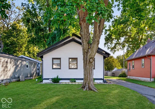 Photo 2 of Single family home for sale at 4905 Hillside Ave, Indianapolis, IN 46205 | MLS# 22122747 | Listing updated on 2026-10-07