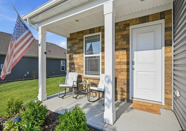 Photo 3 of Sale Pending at 822 Carson Ln, Greenfield, IN 46140 | MLS# 22122751 | Listing updated on 2026-10-09