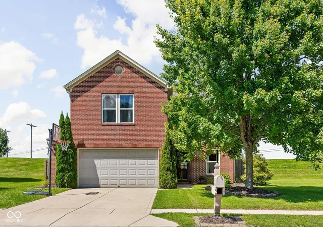 Photo 1 of Sale Pending at 138 Parkview Dr, Danville, IN 46122 | MLS# 22122761 | Listing updated on 2026-08-29