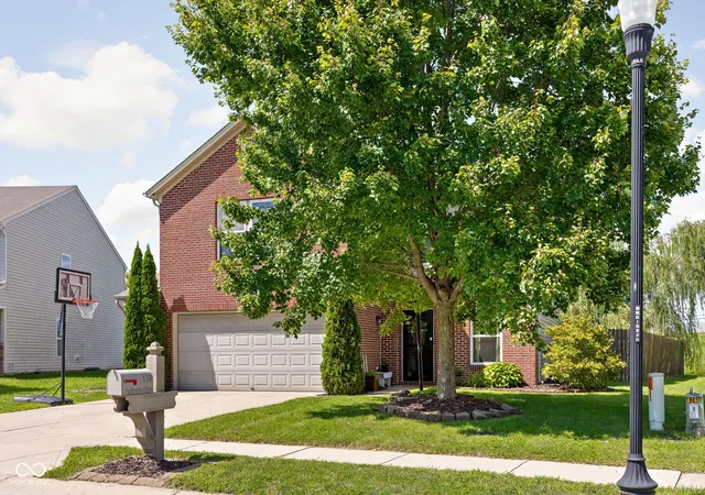 Photo 3 of Sale Pending at 138 Parkview Dr, Danville, IN 46122 | MLS# 22122761 | Listing updated on 2026-08-29