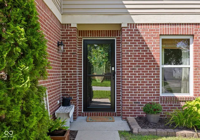 Photo 3 of Sale Pending at 138 Parkview Dr, Danville, IN 46122 | MLS# 22122761 | Listing updated on 2026-08-29
