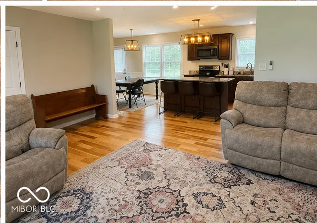 Photo 1 of Single family home for sale at 419 Rocky Ford Rd, Columbus, IN 47203 | MLS# 22122763 | Listing updated on 2026-09-24