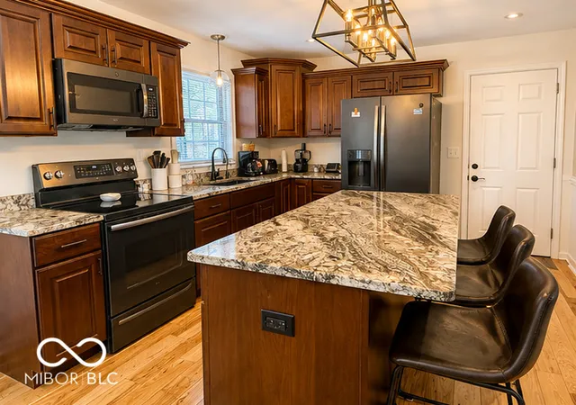 Photo 4 of Single family home for sale at 419 Rocky Ford Rd, Columbus, IN 47203 | MLS# 22122763 | Listing updated on 2026-09-24