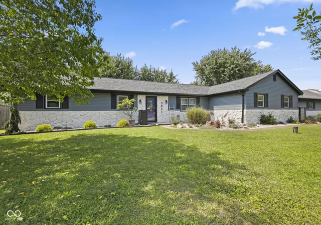 Photo 2 of Single family home for sale at 5824 S Keystone Ave, Indianapolis, IN 46227 | MLS# 22122797 | Listing updated on 2026-09-23