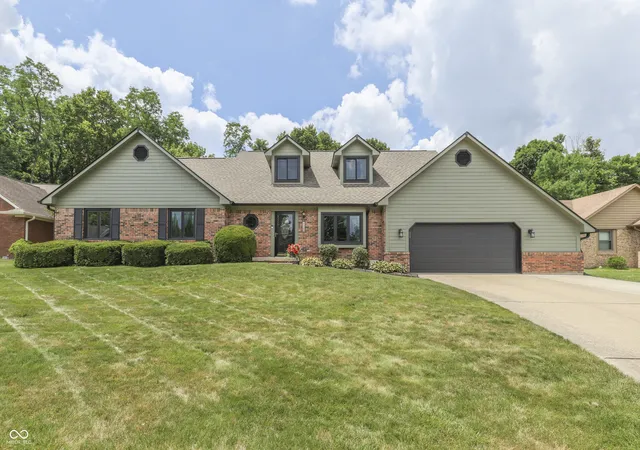 Photo 1 of Single family home for sale at 8220 Forward Pass Rd, Indianapolis, IN 46217 | MLS# 22122798 | Listing updated on 2026-09-24