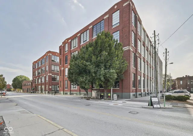 Photo 1 of Condo for sale at 624 E Walnut St #110, Indianapolis, IN 46204 | MLS# 22122821 | Listing updated on 2026-10-06