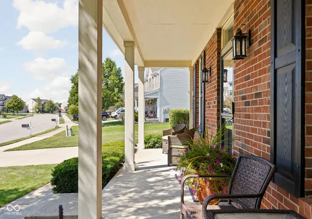 Photo 4 of Sale Pending at 803 Settlers Walk, Brownsburg, IN 46112 | MLS# 22122825 | Listing updated on 2026-09-19