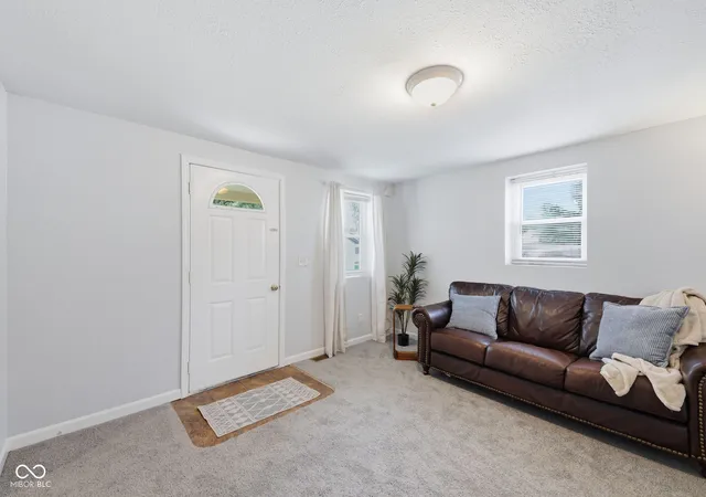 Photo 3 of Sale Pending at 803 W 5th Street, Greenfield, IN 46140 | MLS# 22122859 | Listing updated on 2026-09-12