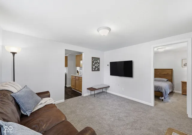 Photo 3 of Sale Pending at 803 W 5th Street, Greenfield, IN 46140 | MLS# 22122859 | Listing updated on 2026-09-12