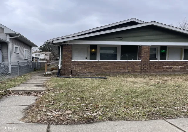 Photo 1 of Sale Pending at 850 N Dearborn St, Indianapolis, IN 46201 | MLS# 22122867 | Listing updated on 2026-09-02
