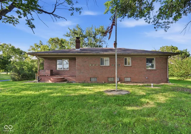 Photo 1 of Single family home for sale at 5412 E Edgewood Ave, Indianapolis, IN 46237 | MLS# 22122868 | Listing updated on 2026-09-01