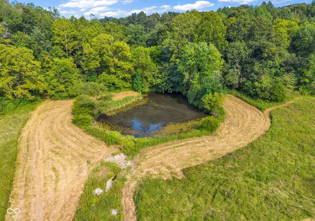 Photo 4 of House for sale at 10899 S County Road 900 W, Reelsville, IN 46171 | MLS# 22122869 | Listing updated on 2026-09-30