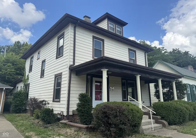 Photo 1 of Single family home for sale at 210 E 7Th St, Rushville, IN 46173 | MLS# 22122874 | Listing updated on 2026-10-26