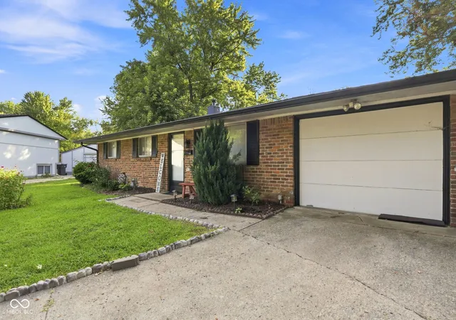 Photo 3 of Single family home for sale at 6107 Monarch Cir, Indianapolis, IN 46224 | MLS# 22122880 | Listing updated on 2026-09-05