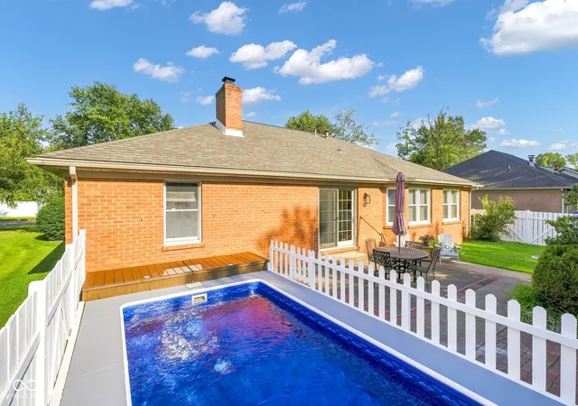 Photo 2 of Single family home for sale at 2611 Conestoga Ct, Newburgh, IN 47630 | MLS# 22122886 | Listing updated on 2026-10-24