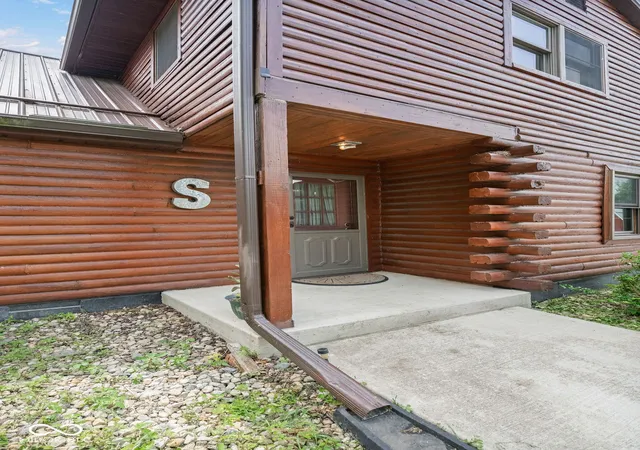 Photo 4 of Single family home for sale at 111 N Main St, Amboy, IN 46911 | MLS# 22122906 | Listing updated on 2026-08-28