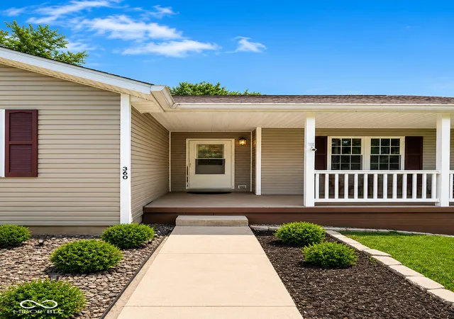 2nd image of 360 Gettysburg, Coatesville, IN 46121 | MLS# 22122965