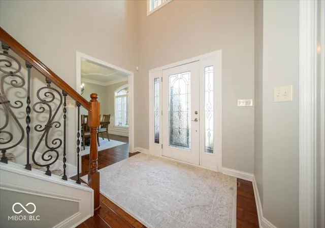 Photo 4 of Single family home for sale at 1727 Corral Ct, Greenwood, IN 46143 | MLS# 22122974 | Listing updated on 2026-10-09