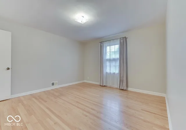 Photo 4 of Single family home for sale at 1224 N Elmhurst Dr, Indianapolis, IN 46219 | MLS# 22122977 | Listing updated on 2026-08-29
