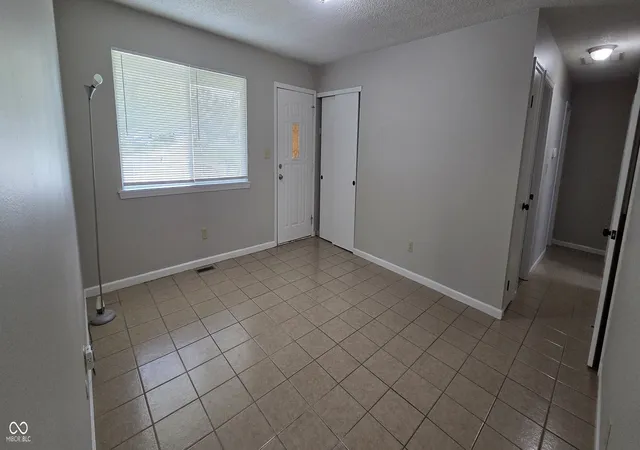 Photo 2 of Single family home for sale at 9445 Burrwood Cir, Indianapolis, IN 46235 | MLS# 22123003 | Listing updated on 2026-09-02