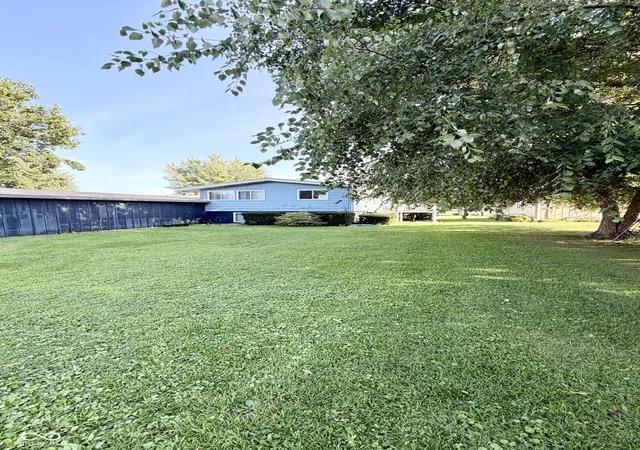 Photo 3 of Single family home for sale at 1515 Liberty St, Covington, IN 47932 | MLS# 22123004 | Listing updated on 2026-10-04