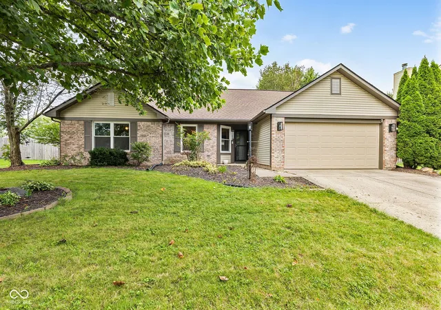 Photo 1 of Single family home for sale at 6574 Longboat Key Cir, Noblesville, IN 46062 | MLS# 22123007 | Listing updated on 2026-09-25