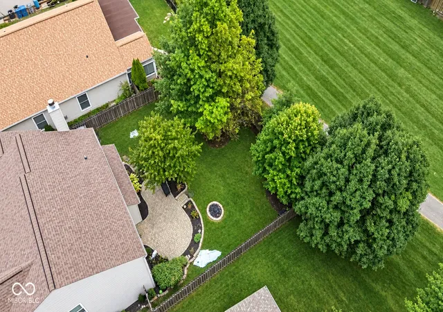 Photo 2 of Single family home for sale at 18724 Planer Dr, Noblesville, IN 46062 | MLS# 22123014 | Listing updated on 2026-09-30