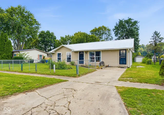 Photo 2 of Sale Pending at 659 Gardner, Martinsville, IN 46151 | MLS# 22123017 | Listing updated on 2026-09-05
