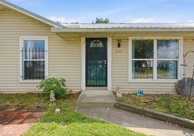 Photo 2 of Sale Pending at 659 Gardner, Martinsville, IN 46151 | MLS# 22123017 | Listing updated on 2026-09-05