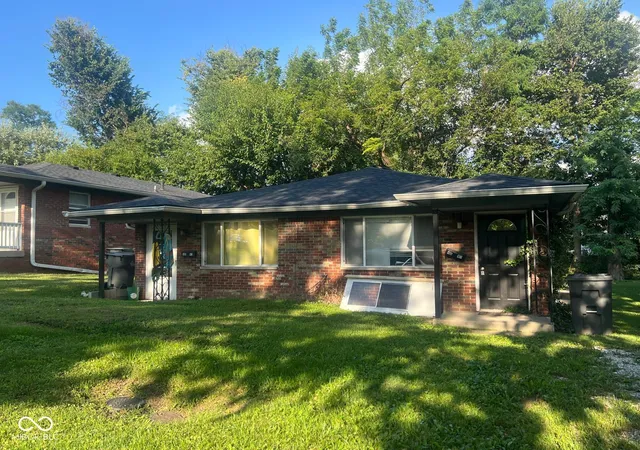 Photo 4 of House for sale at 4633 Crestview Dr, Indianapolis, IN 46205 | MLS# 22123021 | Listing updated on 2026-08-31