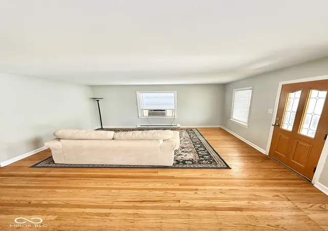 Photo 4 of Single family home for sale at 1618 N Linwood Ave, Indianapolis, IN 46218 | MLS# 22123031 | Listing updated on 2026-10-16