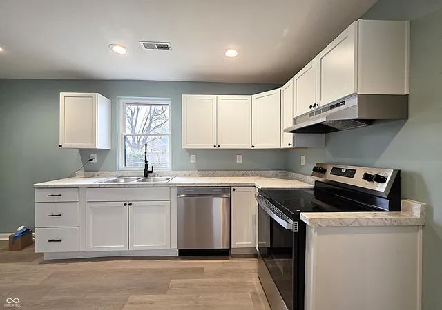 Photo 4 of Single family home for sale at 1131 E Gimber St, Indianapolis, IN 46203 | MLS# 22123038 | Listing updated on 2026-10-06