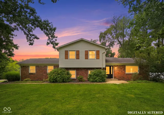 Photo 2 of Sale Pending at 7430 Little Oak Ln, Indianapolis, IN 46259 | MLS# 22123048 | Listing updated on 2026-08-30