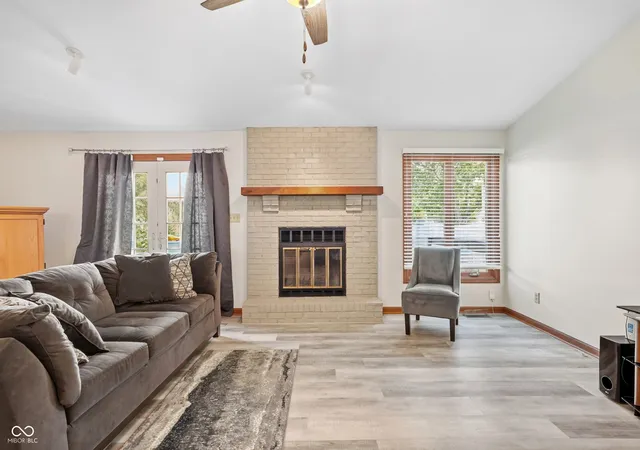 Photo 2 of Sale Pending at 3215 Summerfield Dr, Indianapolis, IN 46214 | MLS# 22123051 | Listing updated on 2026-09-22