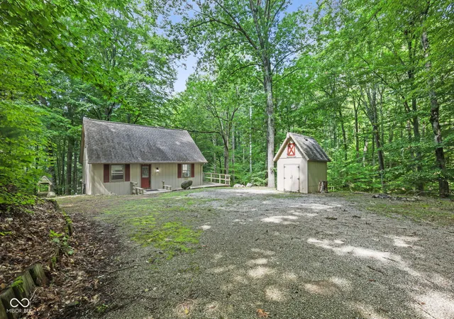 Photo 2 of Single family home for sale at 4671 E Sunnyslope Dr, Martinsville, IN 46151 | MLS# 22123061 | Listing updated on 2026-08-29
