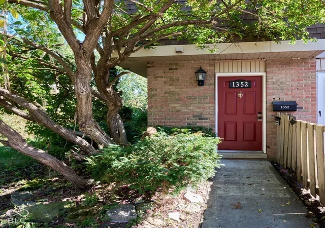 Photo 1 of Condo for sale at 1352 Tishman Ln, Indianapolis, IN 46260 | MLS# 22123075 | Listing updated on 2026-10-06