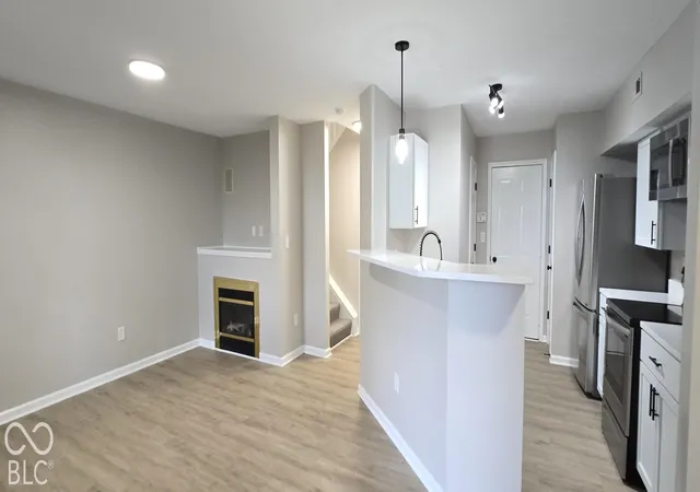 Photo 2 of Condo for sale at 4950 Potomac Square Wy #4, Indianapolis, IN 46268 | MLS# 22123080 | Listing updated on 2026-09-23