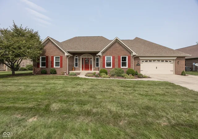 Photo 1 of Single family home for sale at 1620 Westfield Ct, Greenfield, IN 46140 | MLS# 22123098 | Listing updated on 2026-09-24