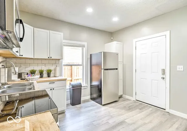 Photo 4 of House for sale at 333 S State St, Indianapolis, IN 46201 | MLS# 22123101 | Listing updated on 2026-08-29