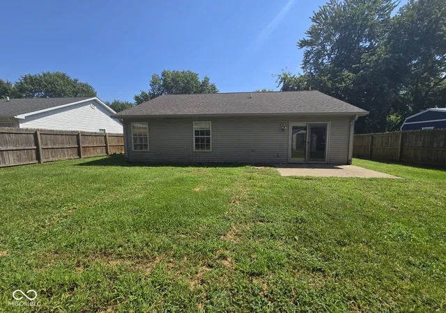 Photo 2 of Sale Pending at 4506 N 15th St, Terre Haute, IN 47805 | MLS# 22123102 | Listing updated on 2026-09-08