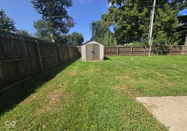 Photo 4 of Sale Pending at 4506 N 15Th St, Terre Haute, IN 47805 | MLS# 22123102 | Listing updated on 2026-09-08