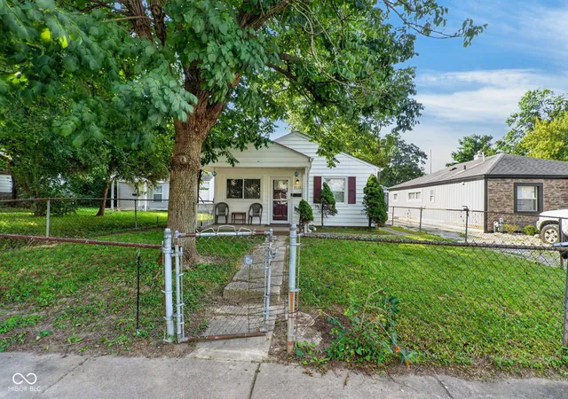 Photo 1 of Single family home for sale at 1515 E Mills Ave, Indianapolis, IN 46227 | MLS# 22123114 | Listing updated on 2026-08-28