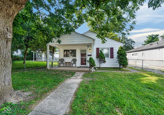 Photo 2 of Single family home for sale at 1515 E Mills Ave, Indianapolis, IN 46227 | MLS# 22123114 | Listing updated on 2026-08-28